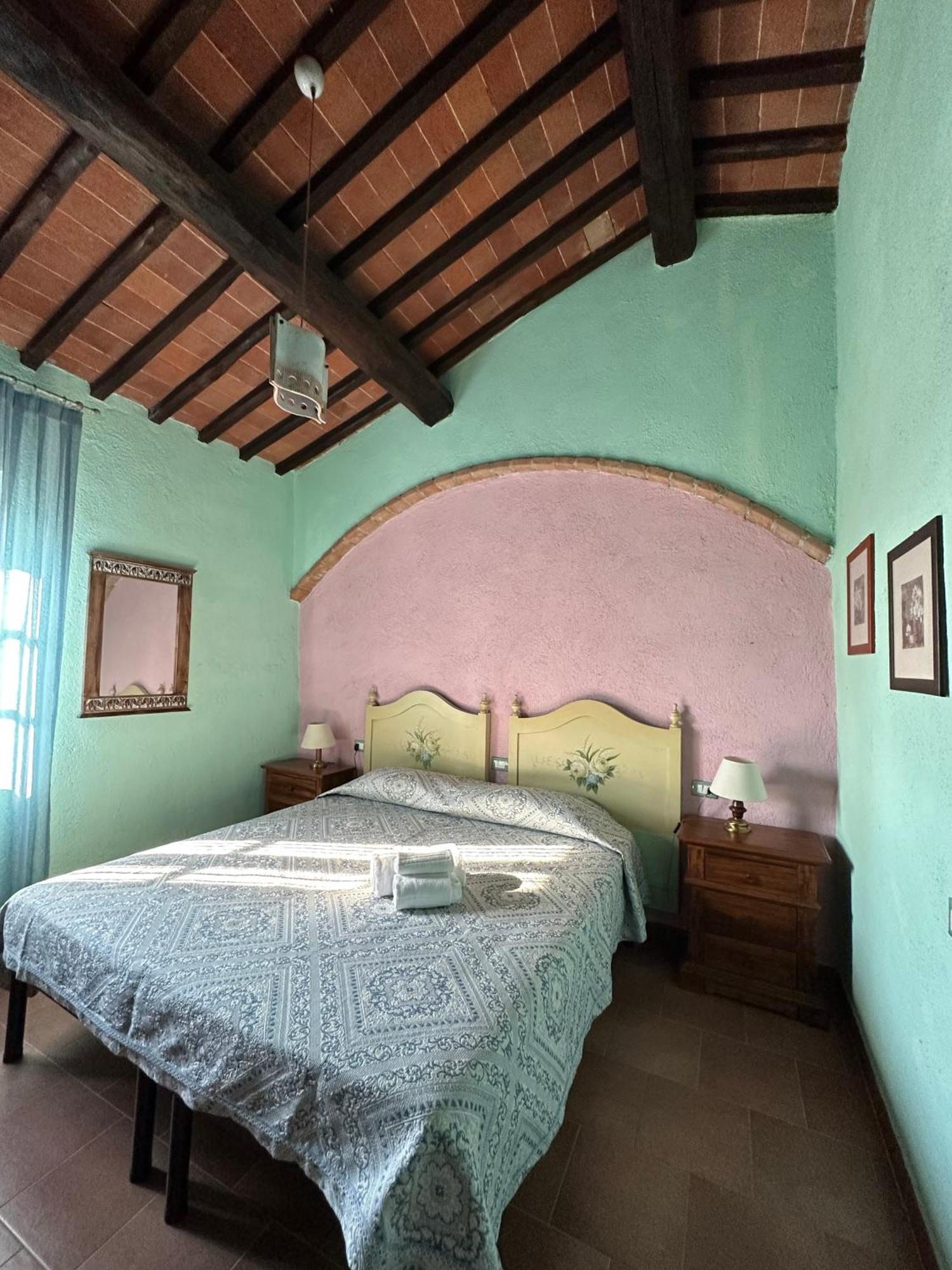 Borgo Tignano Apartamento Casole dʼElsa Exterior foto
