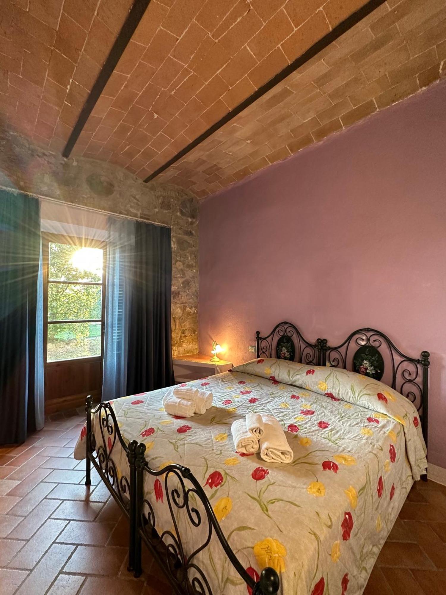 Borgo Tignano Apartamento Casole dʼElsa Exterior foto