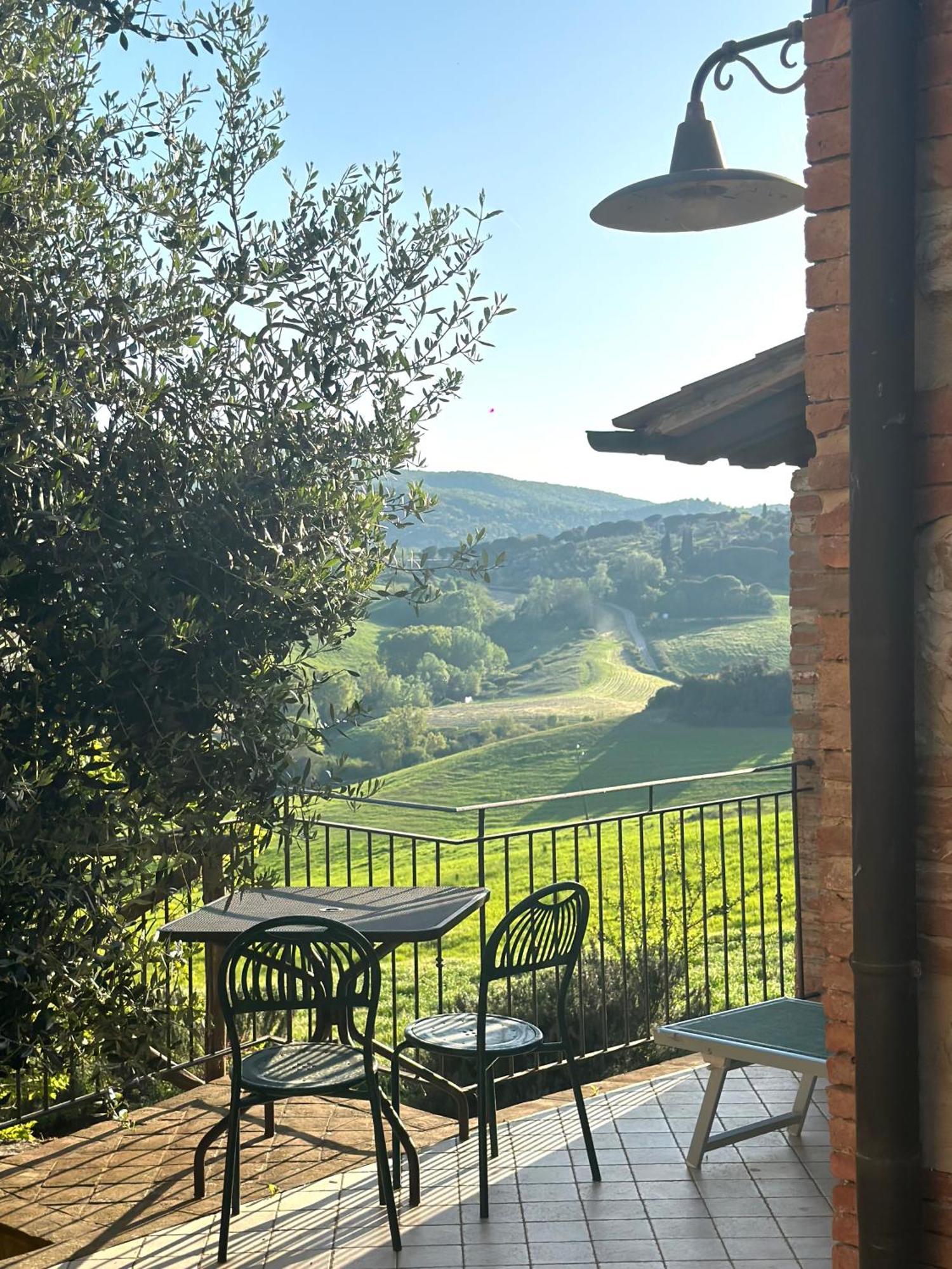 Borgo Tignano Apartamento Casole dʼElsa Exterior foto
