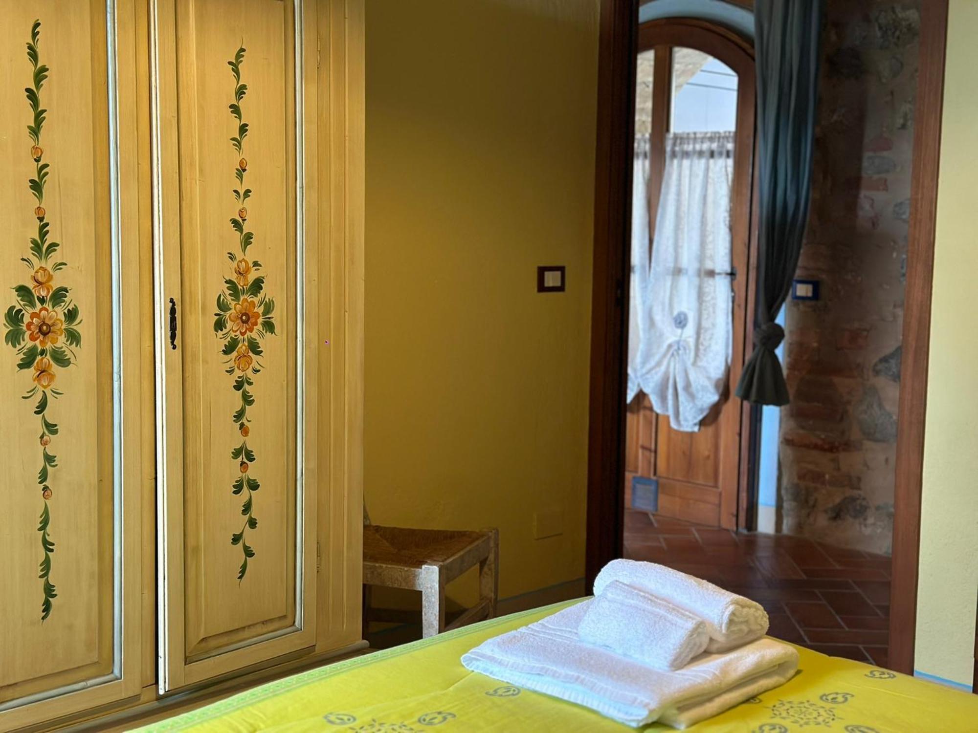 Borgo Tignano Apartamento Casole dʼElsa Exterior foto